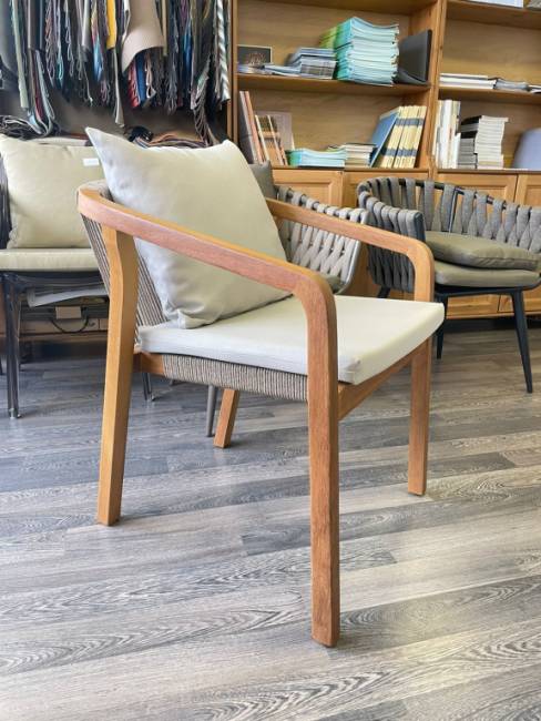 Кресло деревянное с подушками Pablito 660х580х740 мм