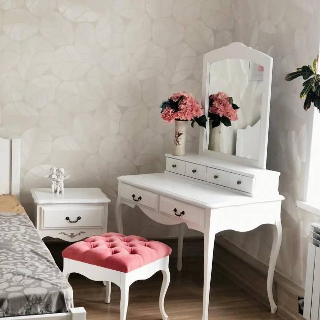 Туалетный стол Малонн Ави с секретером и зеркалом Белый